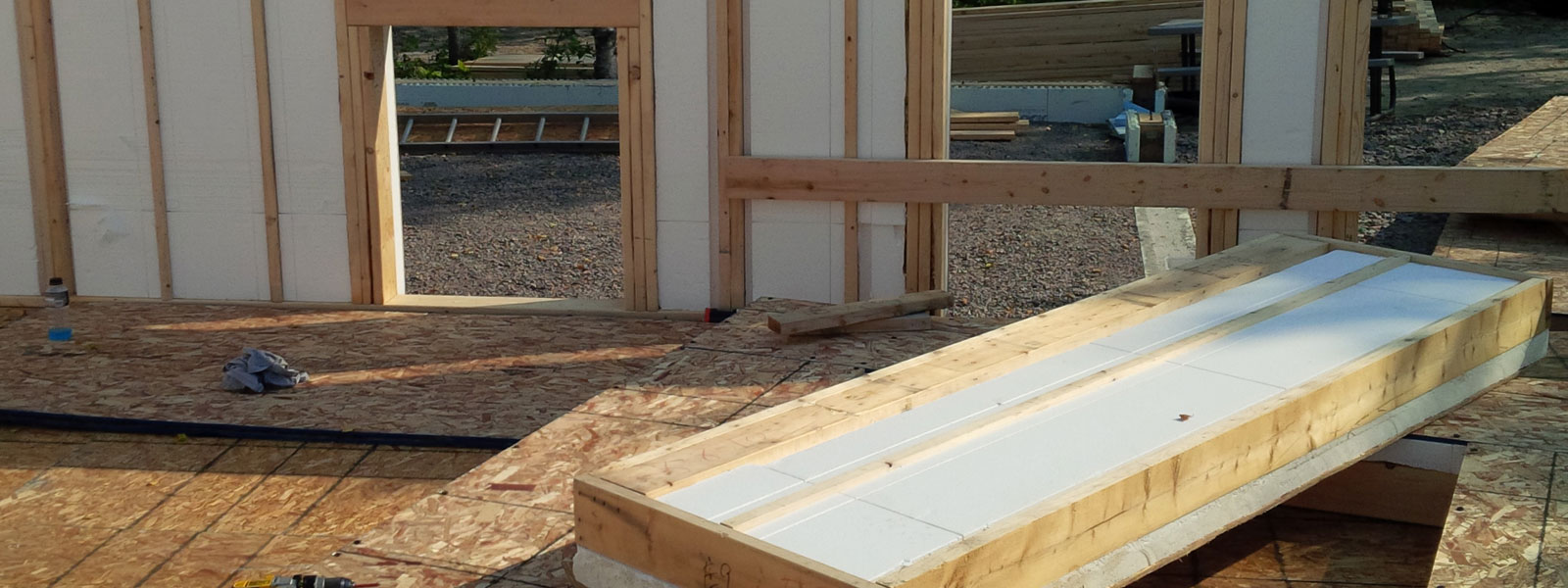 <h2>A Revolutionary New Way to Build GREEN EPS into Walls.<br
/> Frame Custom SUPER-INSULATED Panels on the jobsite in minutes!</h2>